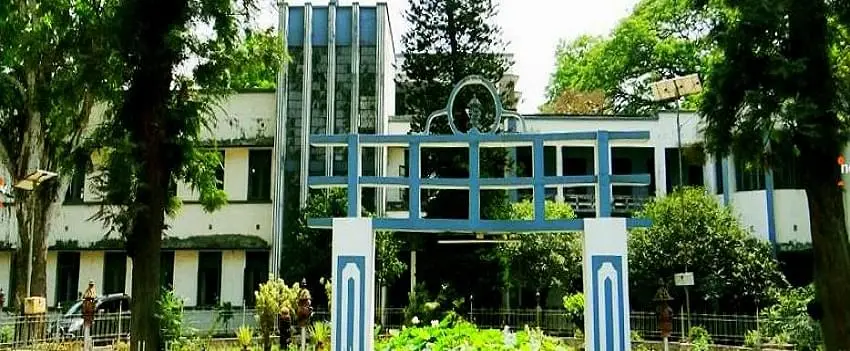 Berhampore Girls College, Murshidabad: Reviews on Placements, Faculty & Facilities
