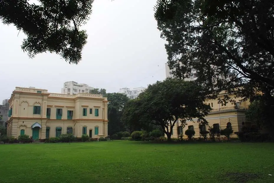 Bishop's College - [BC], Kolkata: Reviews on Placements, Faculty & Facilities