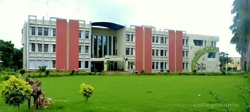 Navsari Agricultural University, Navsari: Reviews on Placements, Faculty & Facilities
