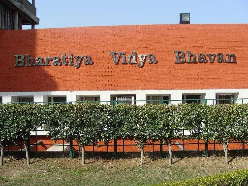 H.B. Institute of Communication and Management - [HBICM], Ahmedabad: Reviews on Placements, Faculty & Facilities