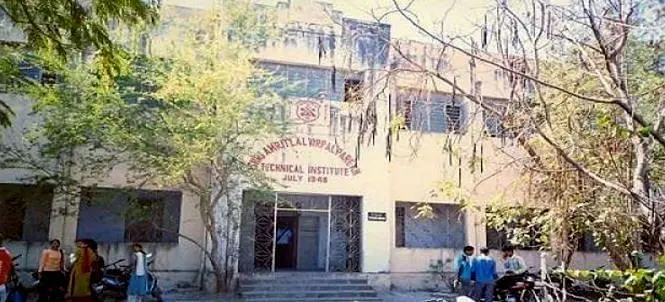 AV Parekh Technical Institute - [AVPTI], Rajkot: Reviews on Placements, Faculty & Facilities