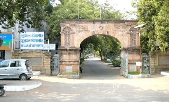 Mahadev Desai Samajseva Mahavidyalaya, Ahmedabad: Reviews on Placements, Faculty & Facilities