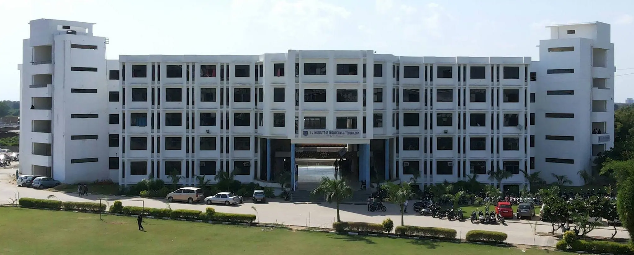 LJ Institute of Development Studies and Management, Ahmedabad: Reviews on Placements, Faculty & Facilities
