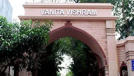 Vanita Vishram, Surat: Reviews on Placements, Faculty & Facilities