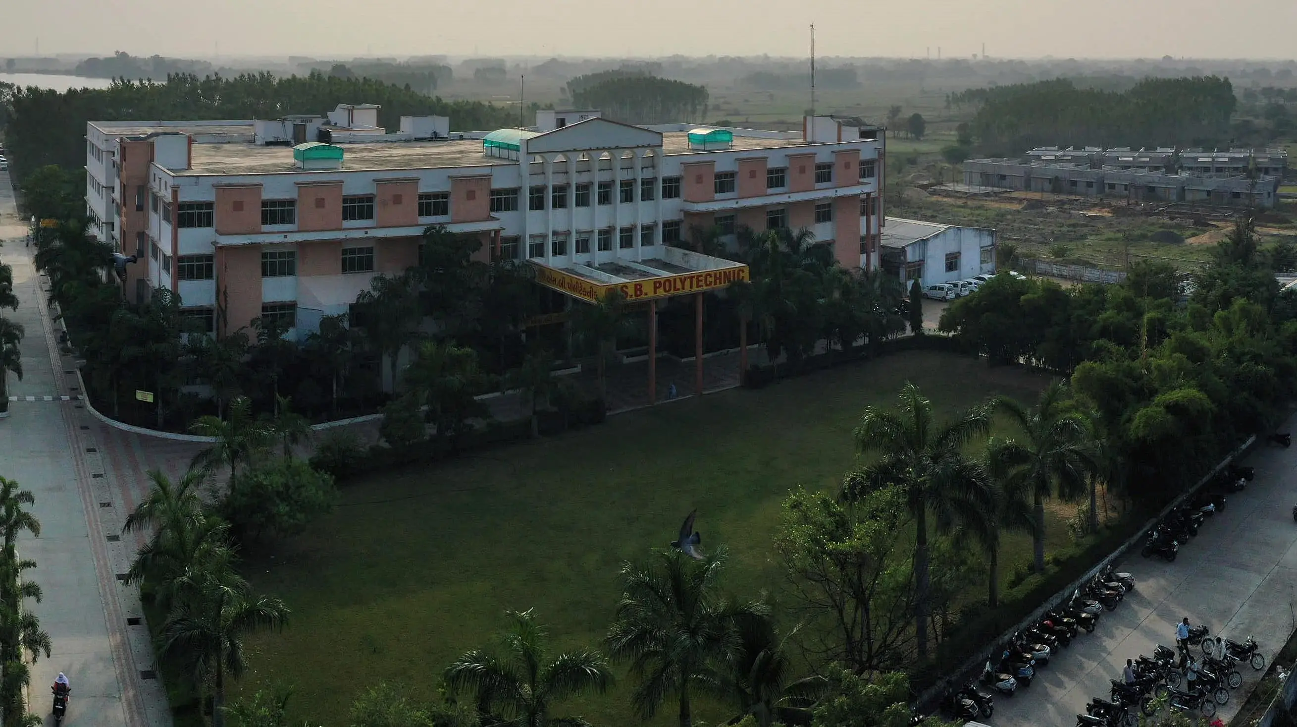 S B Polytechnic, Vadodara: Reviews on Placements, Faculty & Facilities