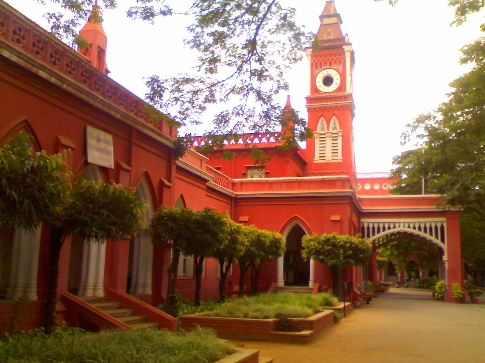 The Oxford College of Hotel Management, Bangalore: Reviews on Placements, Faculty & Facilities