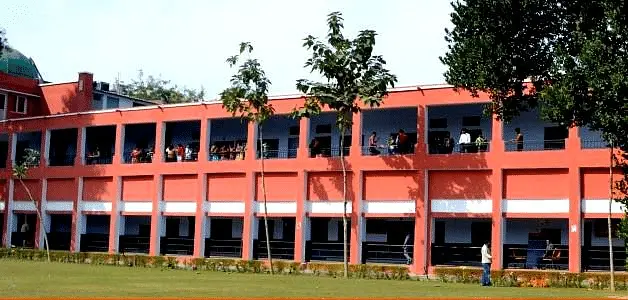 Swami Shukdevanand Post Graduage College, Shahjahanpur: Reviews on Placements, Faculty & Facilities