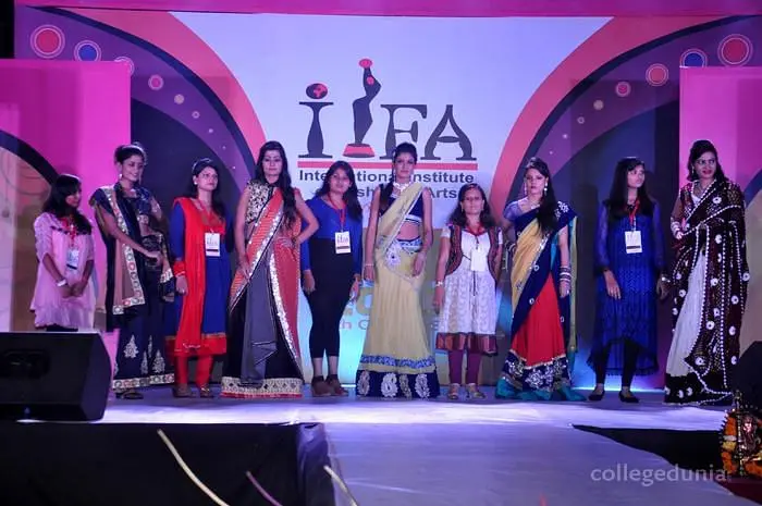 International Institute of Fashion and Arts - [IIFA], Agra: Reviews on Placements, Faculty & Facilities