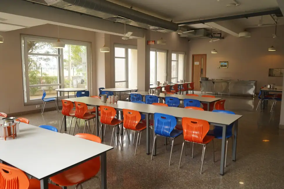 apeejay stya university cafeteria