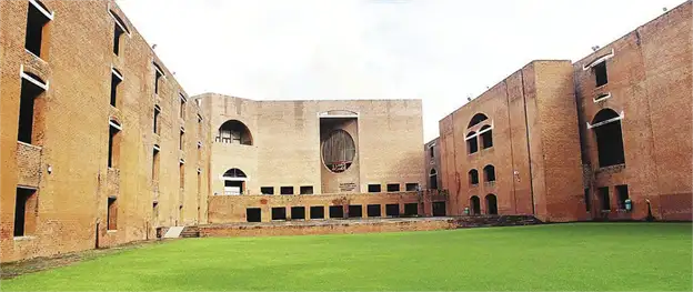 iim-ahmedabad-campus